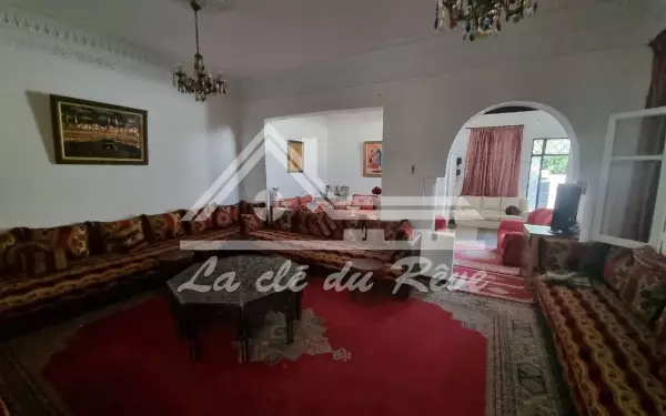 Villa Titrée avec Jardin – Quartier Rmâl, Salé