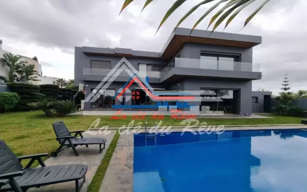 Joli villa 1100m de Luxe à Souissi